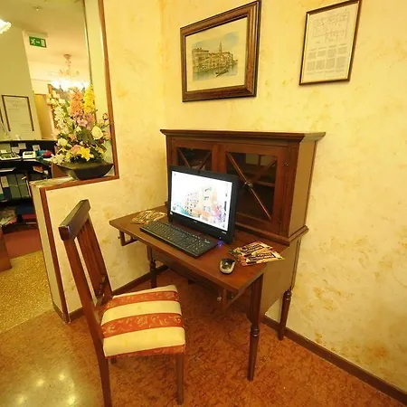 Hotel Mercurio Venice